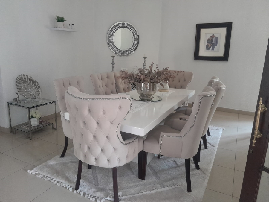 6 Bedroom Property for Sale in Safari Gardens North West